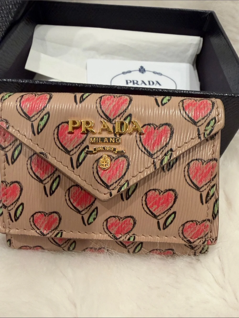 Prada Beige Leather Heart-Print small wallet Gold Logo Authentic card org box!